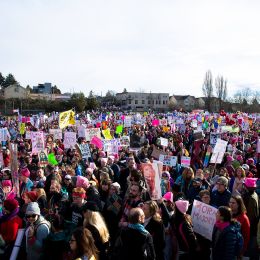 The crowd attending the rally before the Seattle Women's March